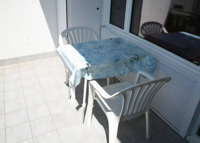 Microappartment With Bath And Cozy Balcony
