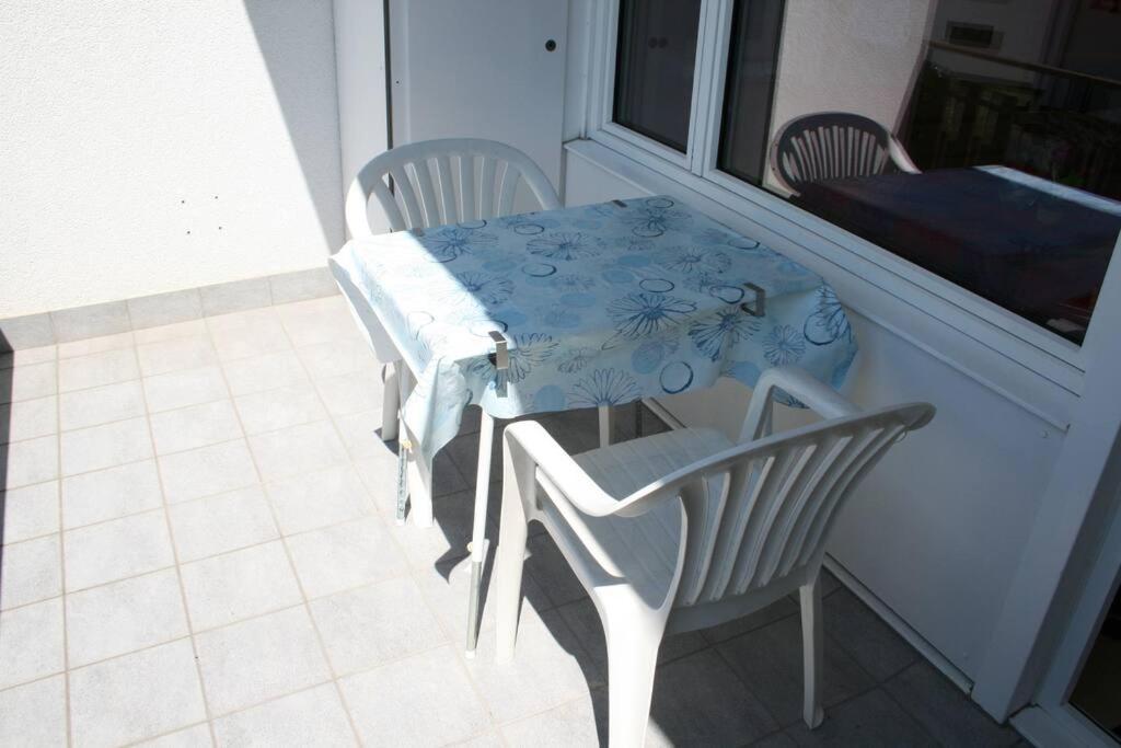 Microappartment With Bath And Cozy Balcony Apartment